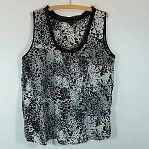 JW women's size 1X top pre-owned